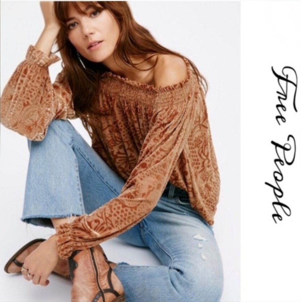 Free People Women's A Little Twist Tan Patterned Off-Shoulder Blouse S NWT